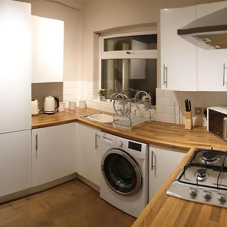 4 Bedrooms, Sleeps 10, Near Lfc & Efc Liverpool Luaran gambar